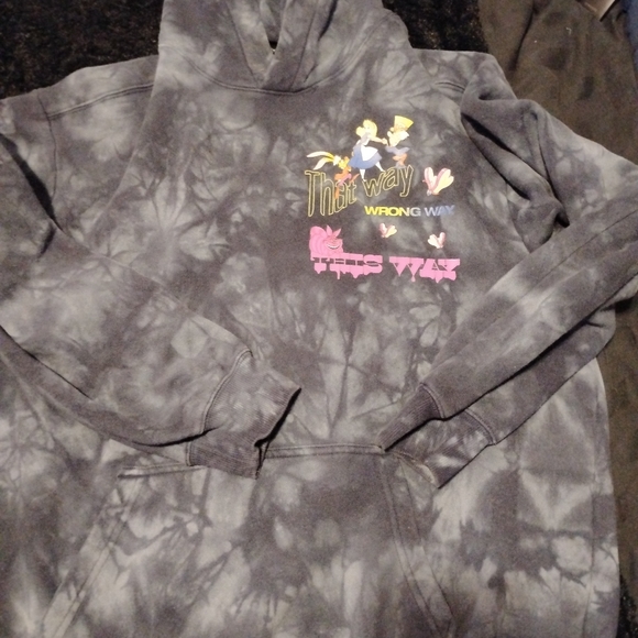 H&M Black Alice in Wonderland Sweatshirt - Picture 2 of 5